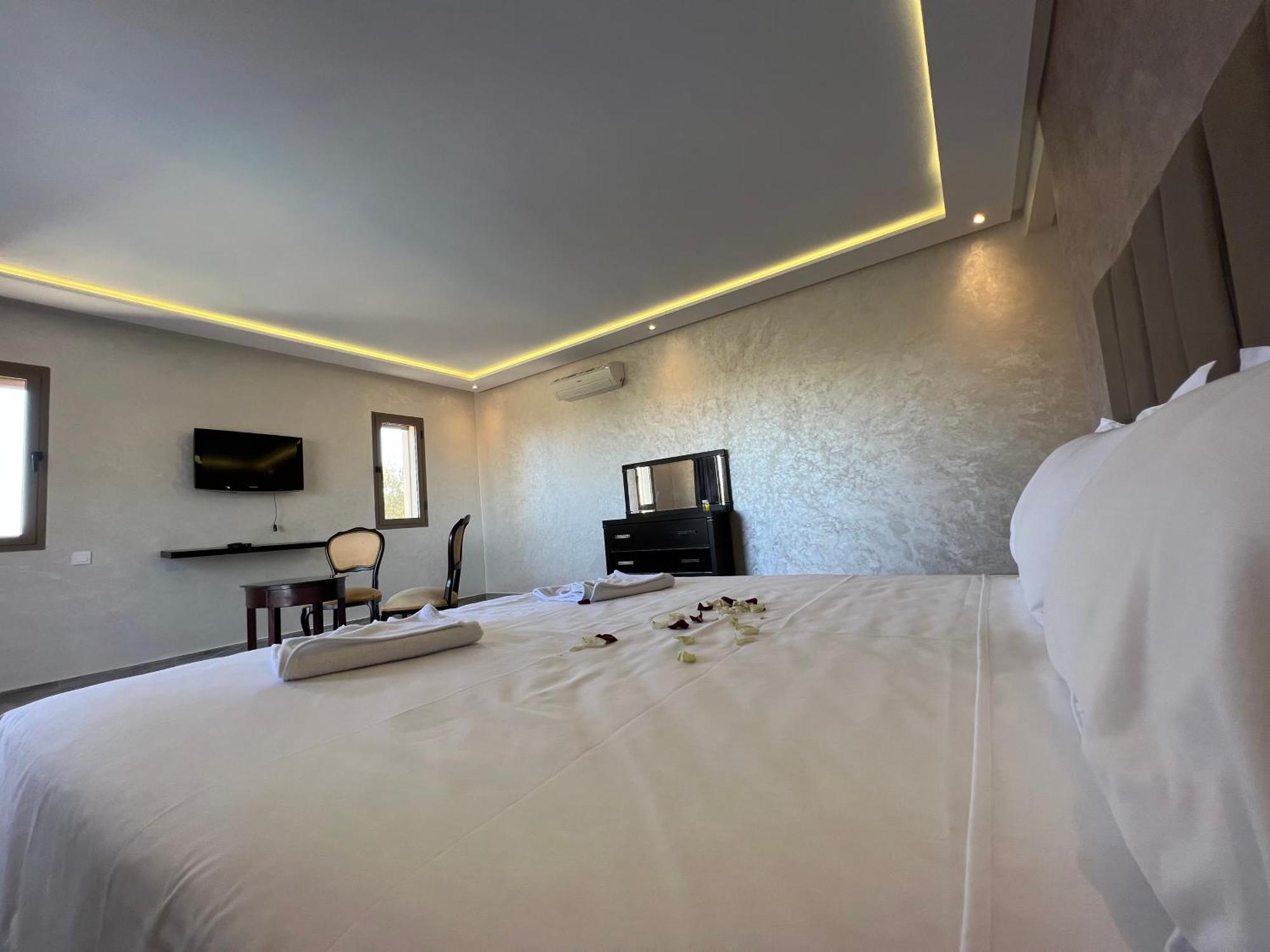 Hotel Dar Fatima Tamazouzt à Tamazouzte  Extérieur photo