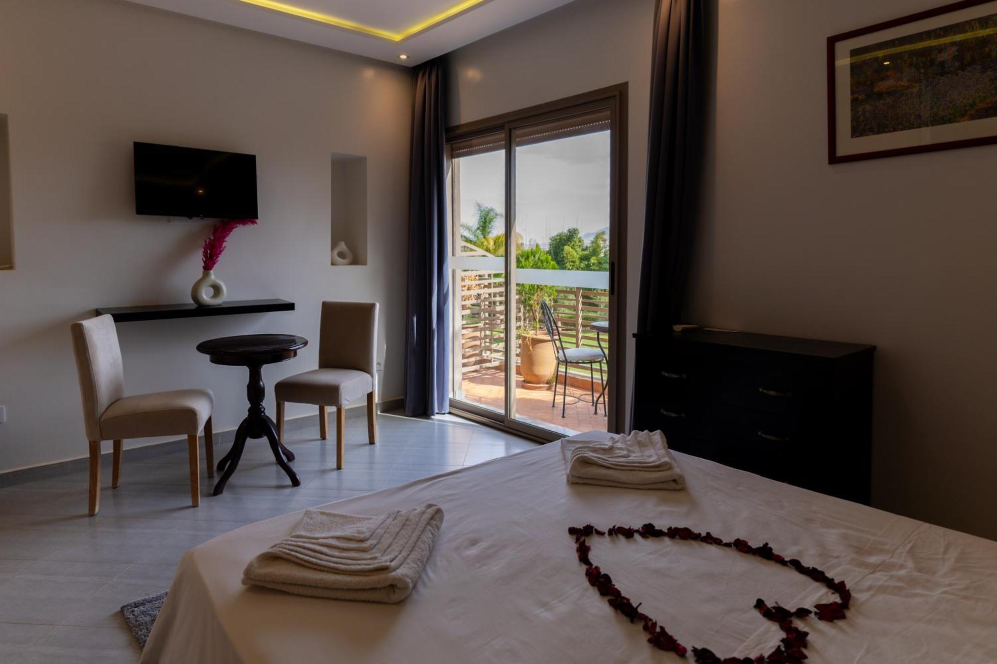 Hotel Dar Fatima Tamazouzt à Tamazouzte  Extérieur photo